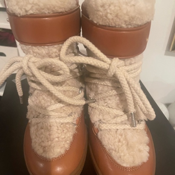 ❤️Final Price❤️Coach Monroe Shearling Saddle Leather Bootie - Picture 2 of 12
